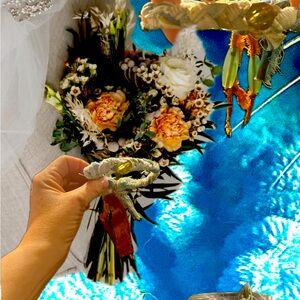 Bouquet holder
Or 
Candle Color
Or
Sash holder
Or
Ring holder
Something Blue💍👰💒